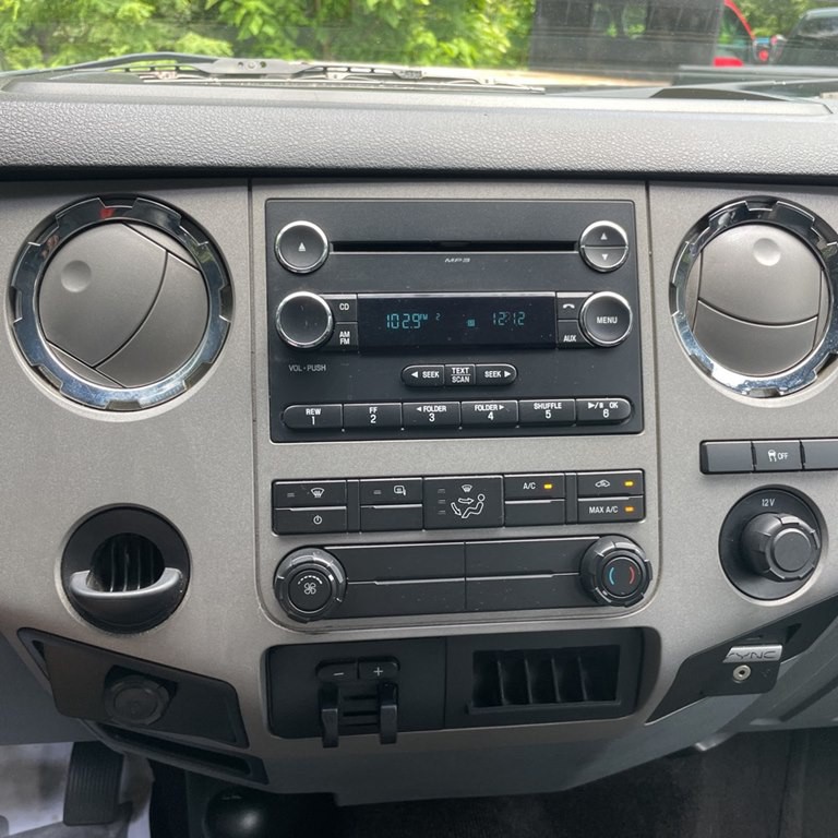 2015 Ford F-250 Image 10