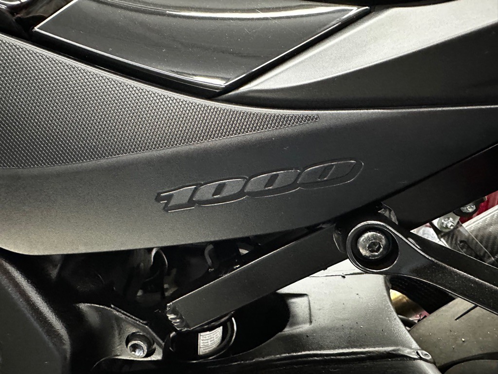2023 Suzuki Gsx-r1000 Image 5