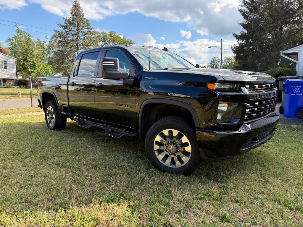 2022 Chevrolet Silverado 1500 Image 2