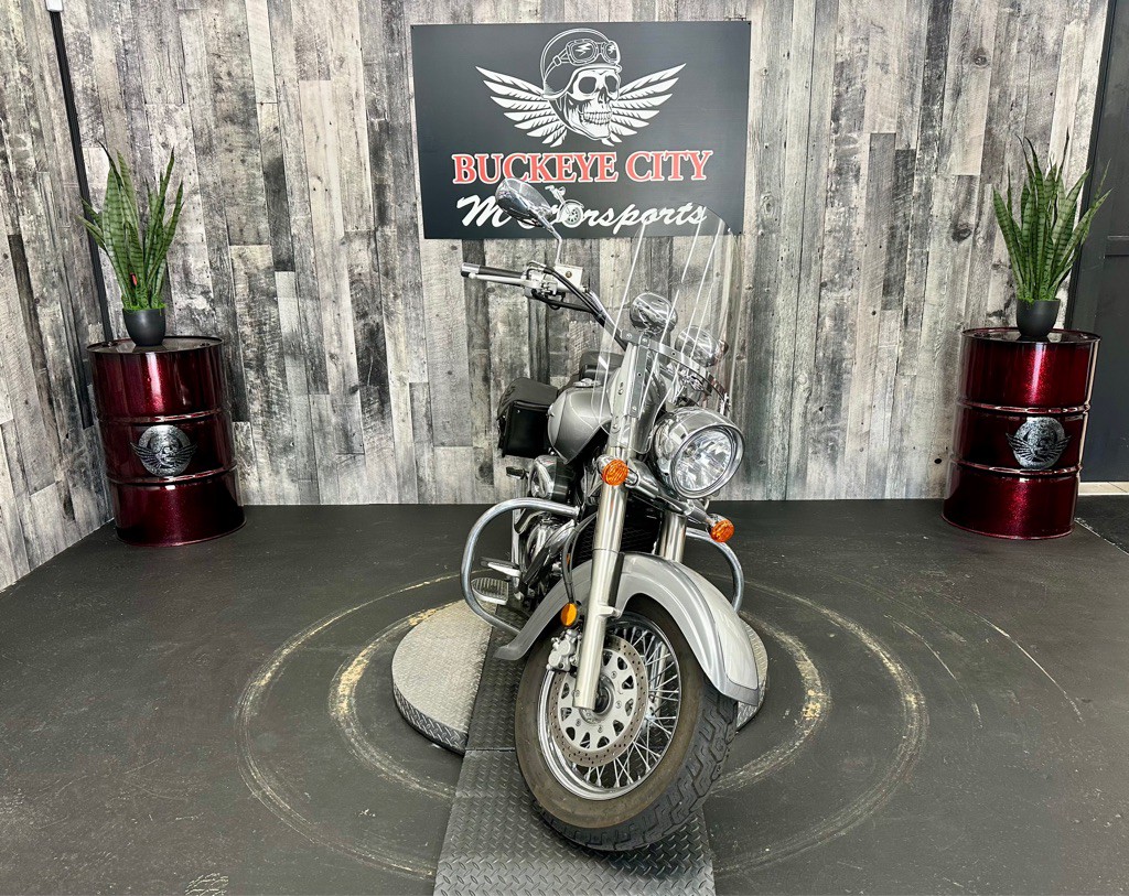 2006 Suzuki C50 Image 3