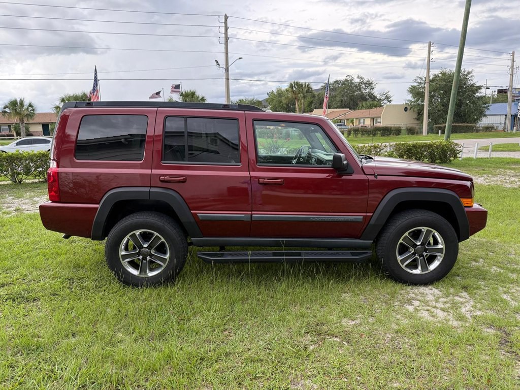 2009 Jeep Commander Image 4