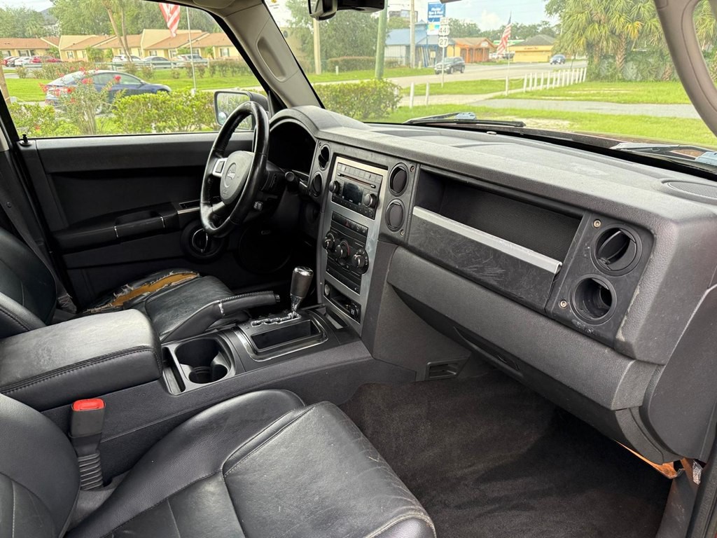 2009 Jeep Commander Image 11