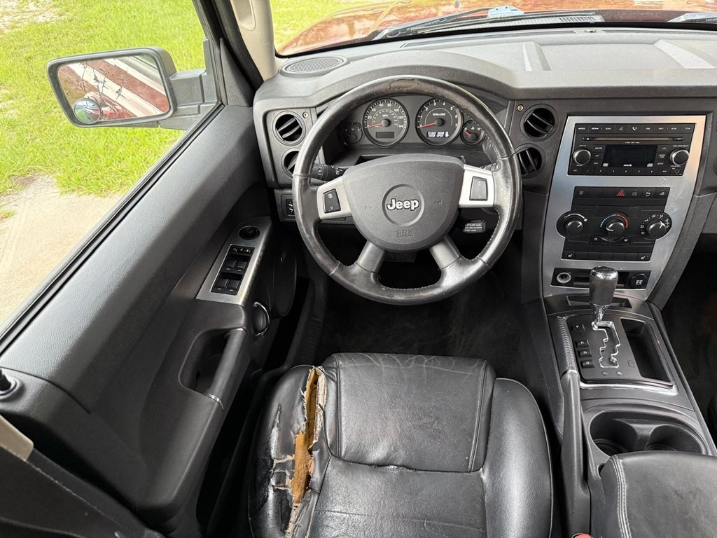 2009 Jeep Commander Image 18