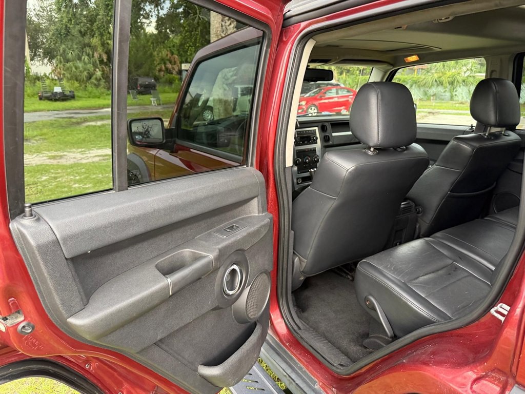 2009 Jeep Commander Image 24