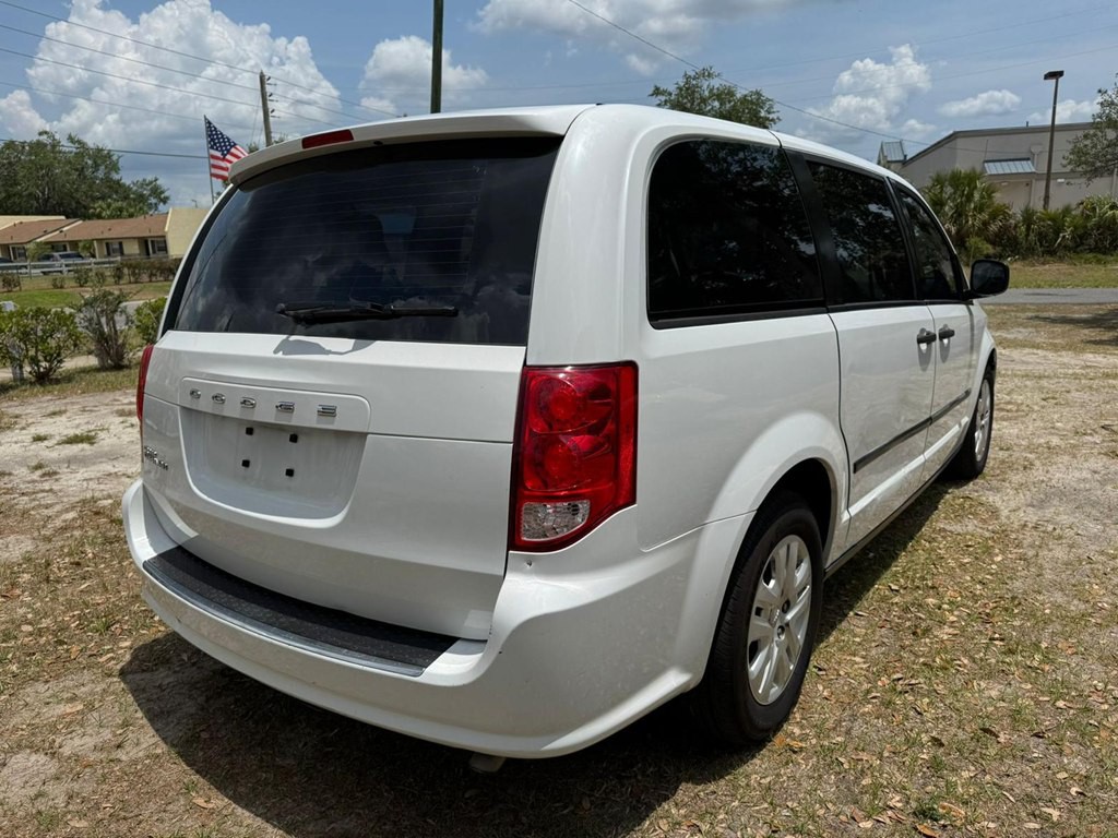 2015 Dodge Grand Caravan Image 3