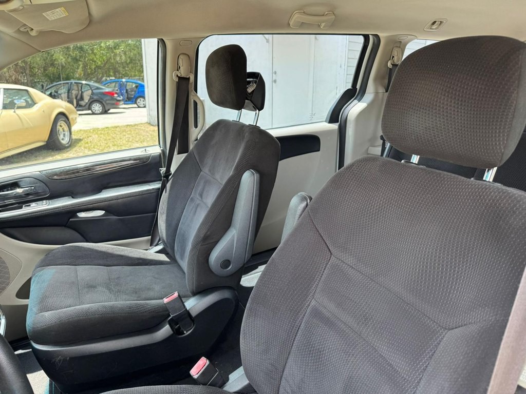 2015 Dodge Grand Caravan Image 11
