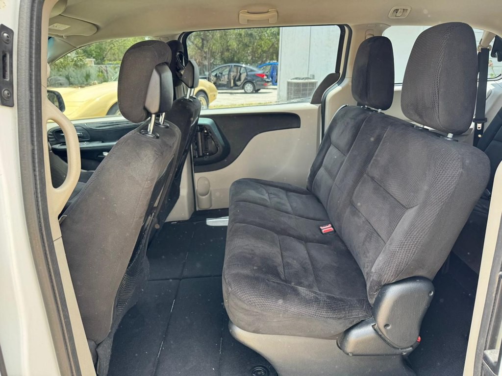 2015 Dodge Grand Caravan Image 12