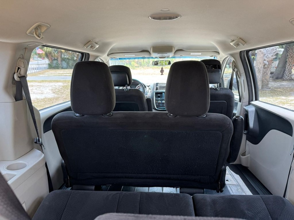2015 Dodge Grand Caravan Image 16