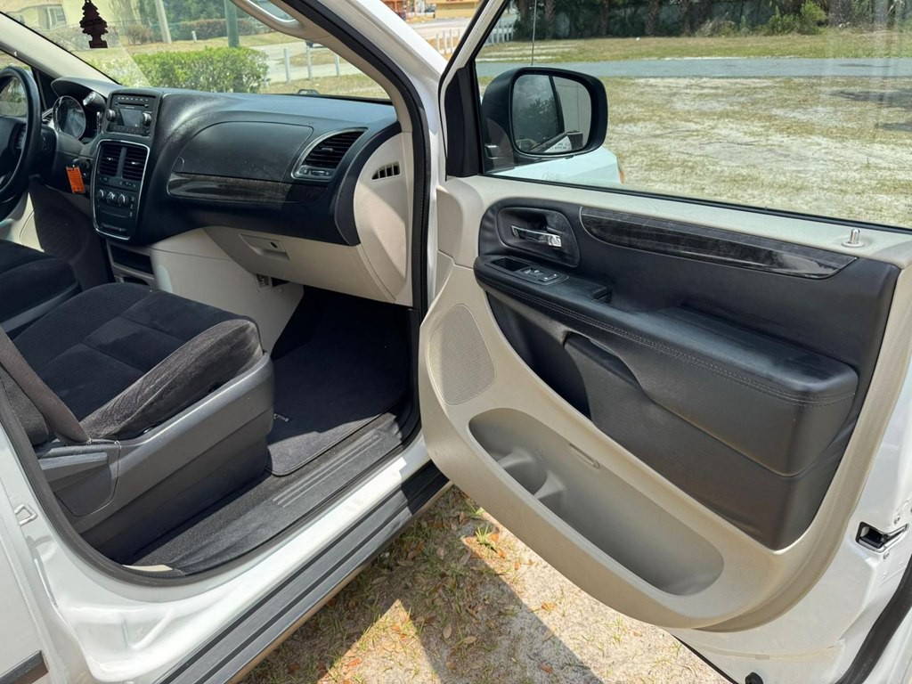 2015 Dodge Grand Caravan Image 17