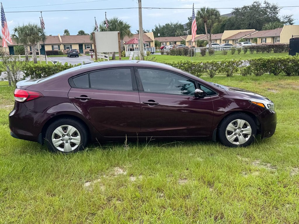 2018 Kia Forte Image 3