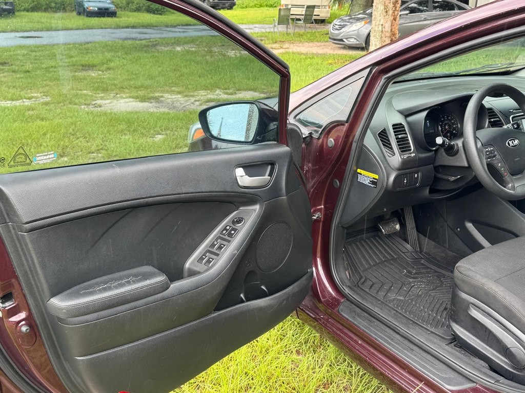 2018 Kia Forte Image 9