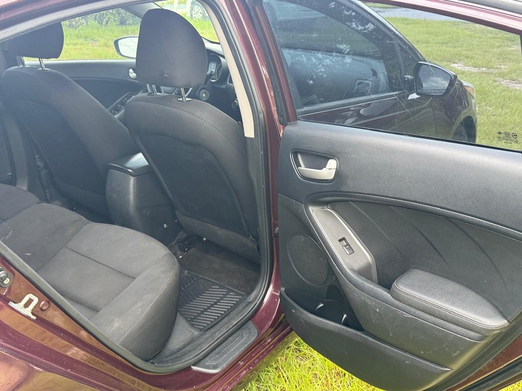 2018 Kia Forte Image 17