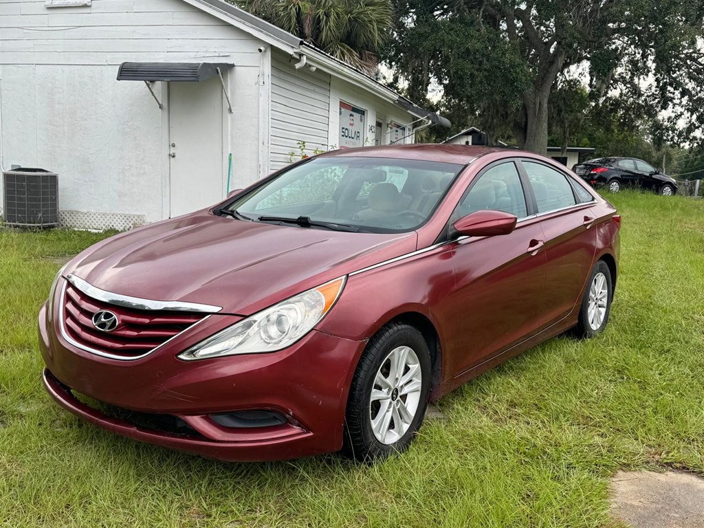 2012 Hyundai Sonata Image 2