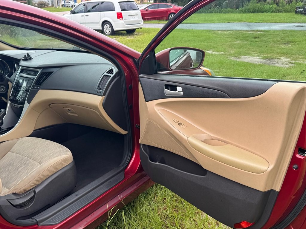 2012 Hyundai Sonata Image 9
