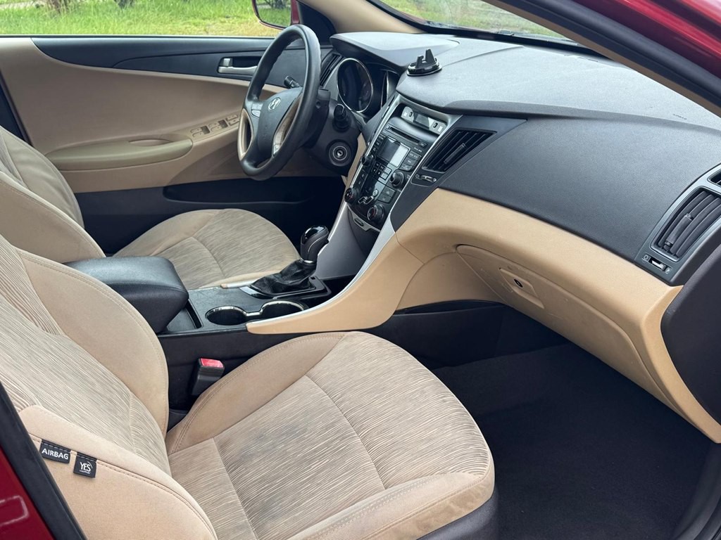 2012 Hyundai Sonata Image 10