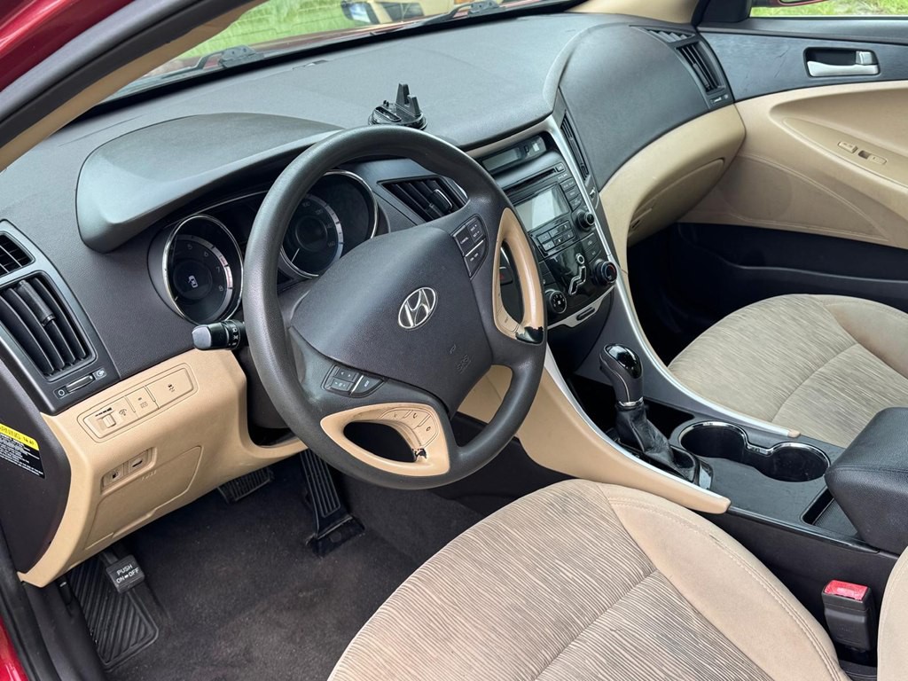2012 Hyundai Sonata Image 21