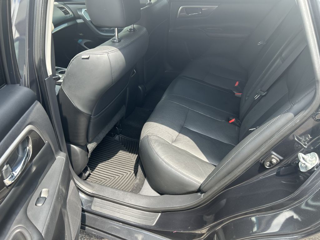 2014 Nissan Altima Image 8