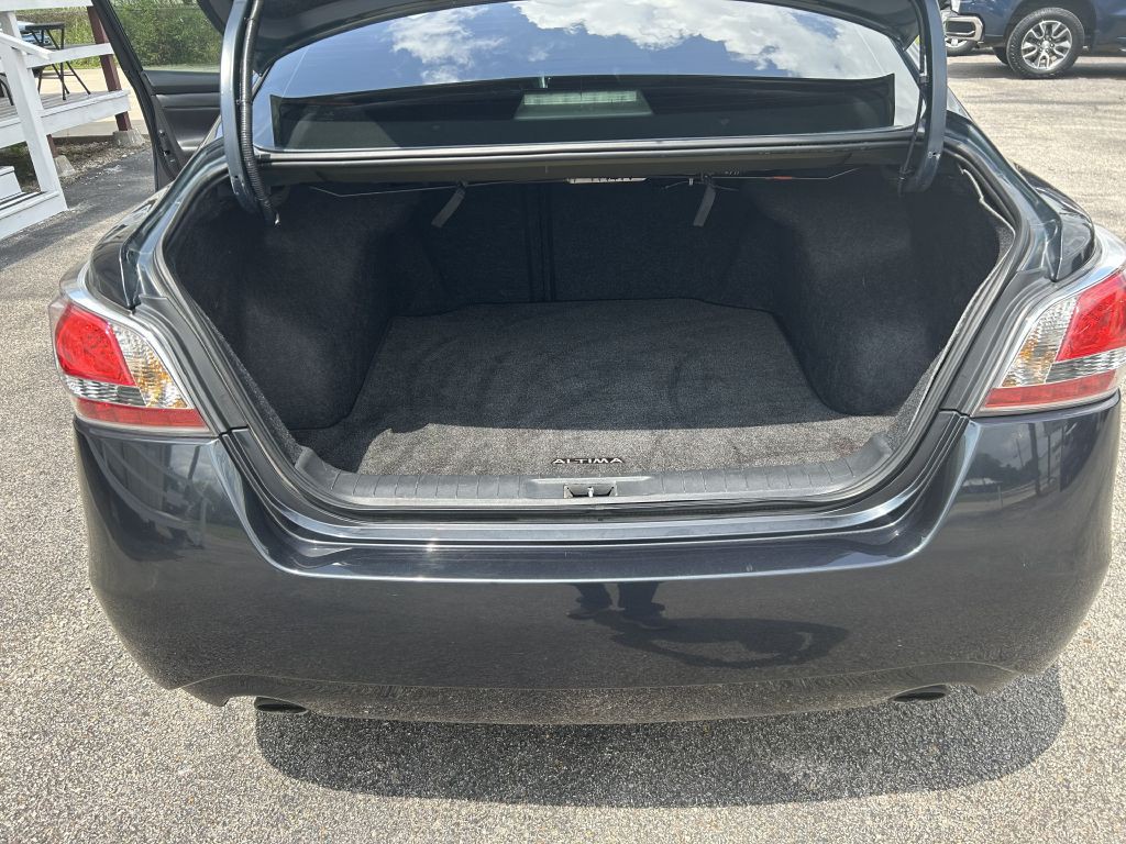 2014 Nissan Altima Image 11