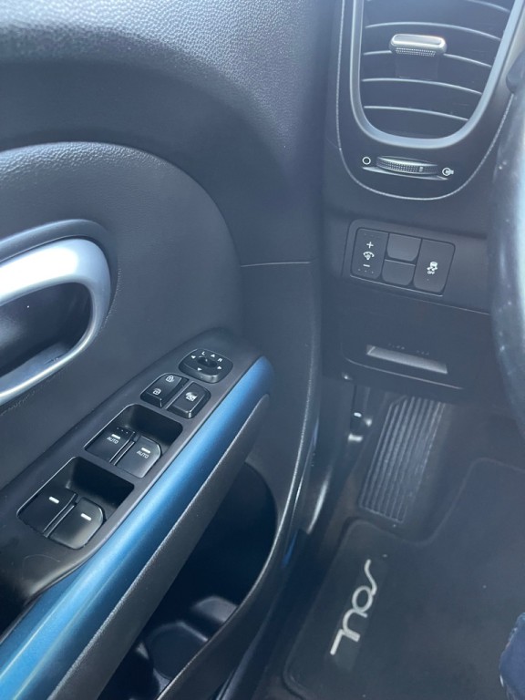 2015 Kia Soul Image 15