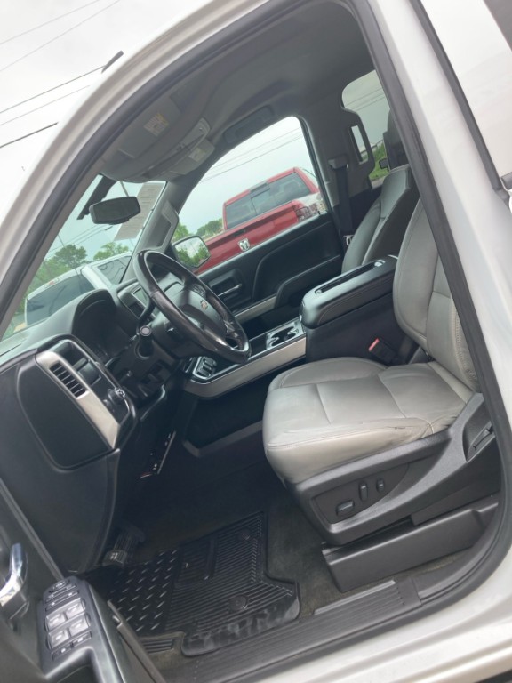 2018 Chevrolet Silverado 1500 Image 9