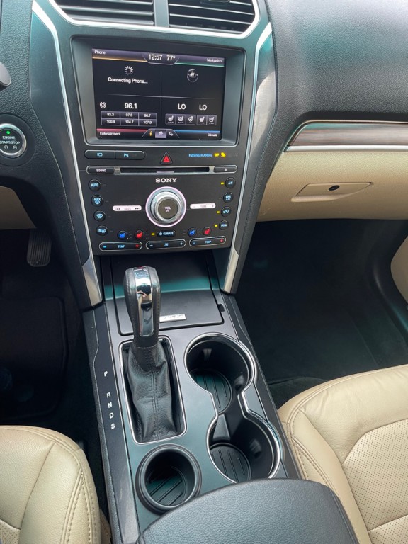 2016 Ford Explorer Image 13