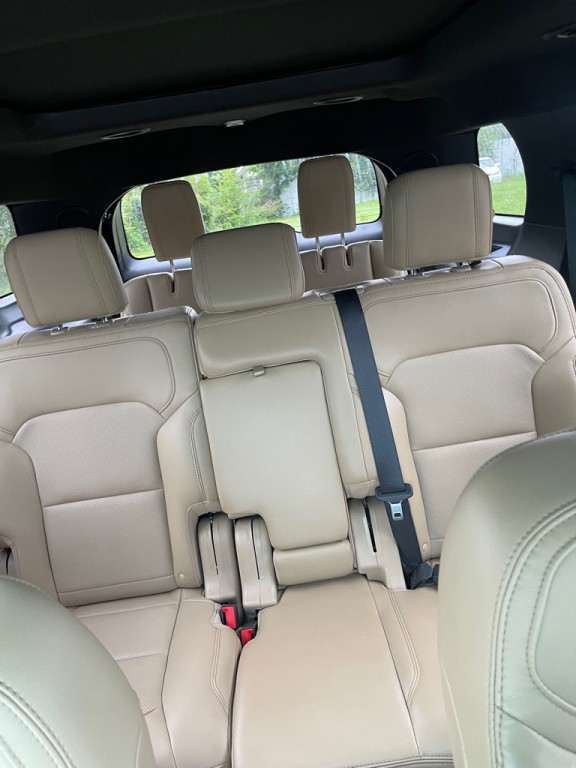 2016 Ford Explorer Image 15