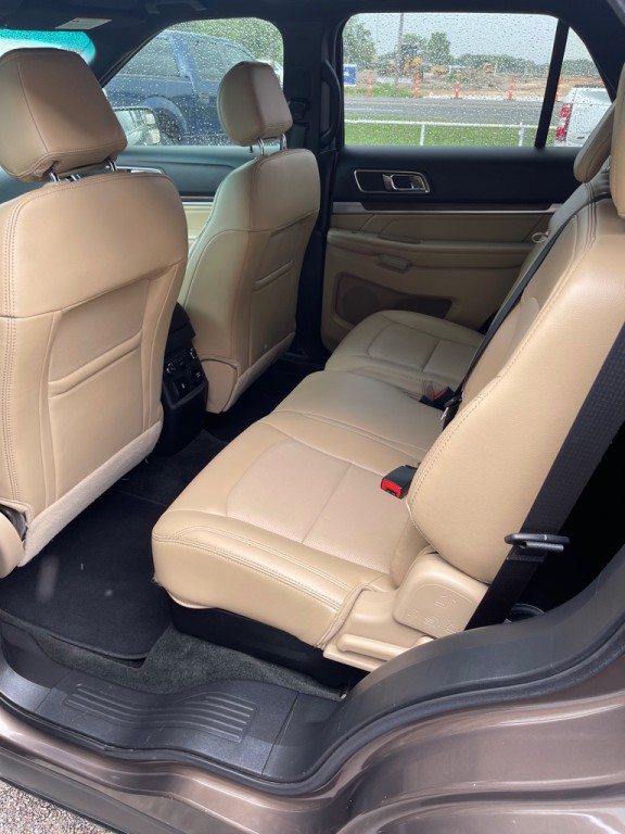 2016 Ford Explorer Image 22