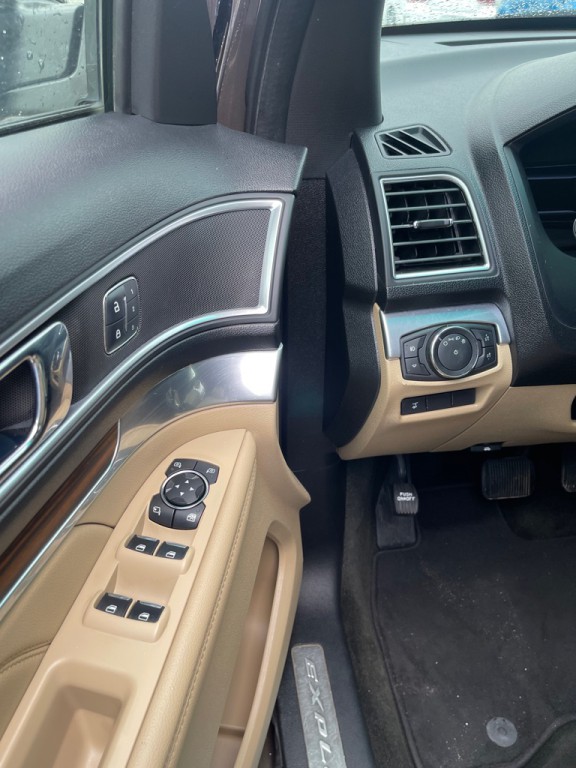 2016 Ford Explorer Image 26
