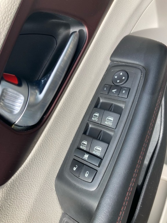 2020 Chrysler Pacifica Image 27