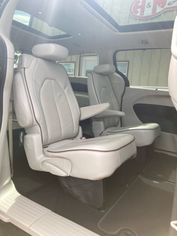 2020 Chrysler Pacifica Image 32