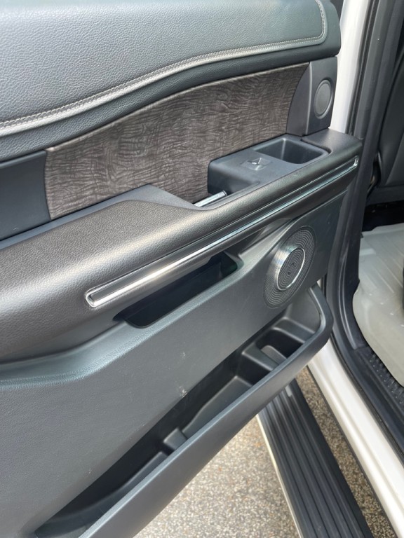 2016 Jeep Grand Cherokee Image 19