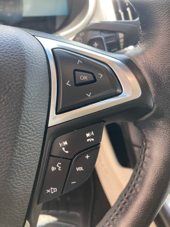 2018 Ford Edge Image 21