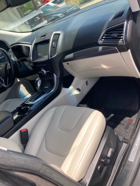 2018 Ford Edge Image 22