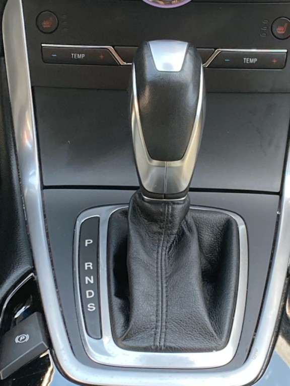 2018 Ford Edge Image 32