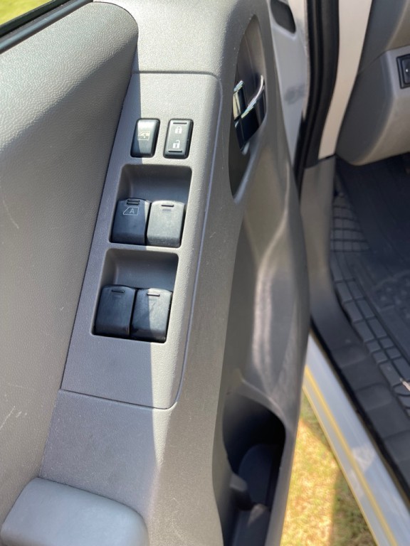 2019 Nissan Frontier Image 9
