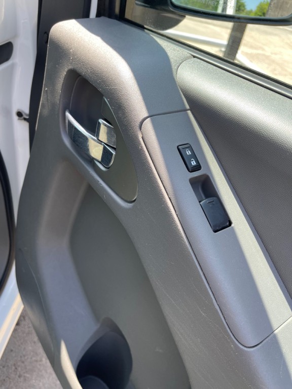 2019 Nissan Frontier Image 23