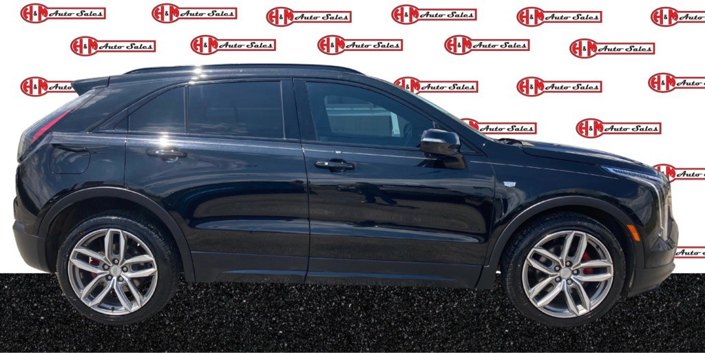 2021 Cadillac XT4 Image 2