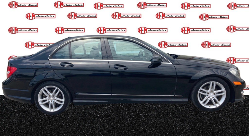 2012 Mercedes-Benz C-Class Image 2
