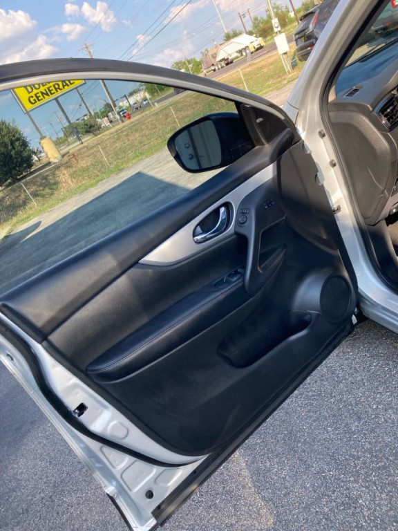 2020 Nissan Rogue Image 12