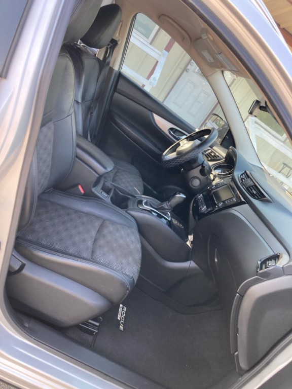 2020 Nissan Rogue Image 24