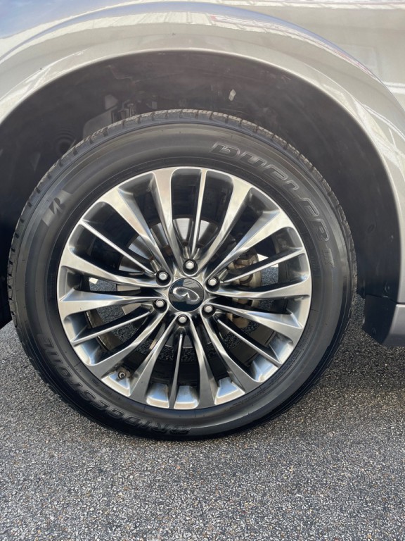 2019 INFINITI QX80 Image 12
