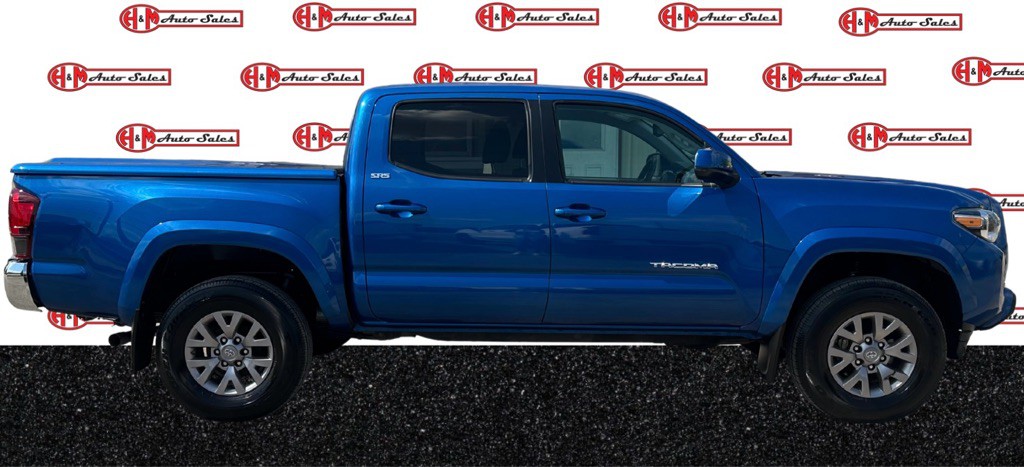 2018 Toyota Tacoma Image 2