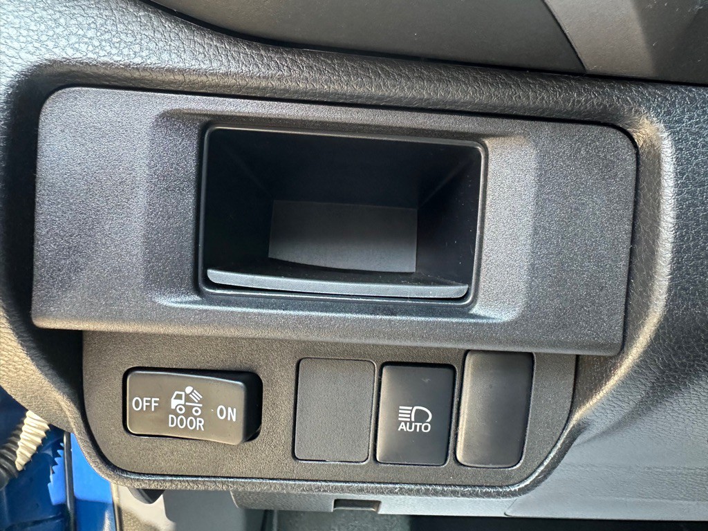 2018 Toyota Tacoma Image 14