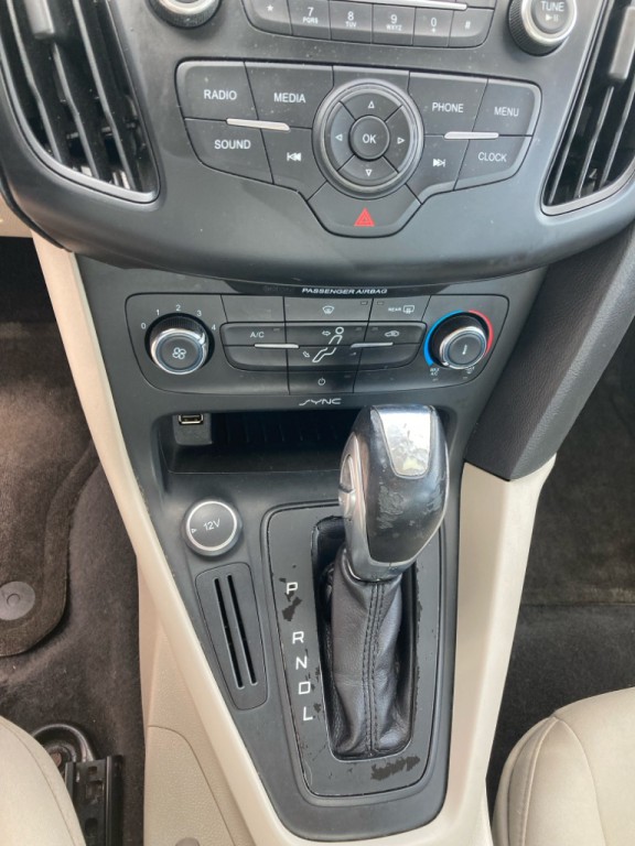 2015 Ford Focus Image 12