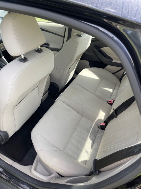 2015 Ford Focus Image 22
