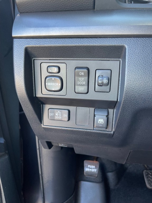 2016 Toyota Tundra Image 8