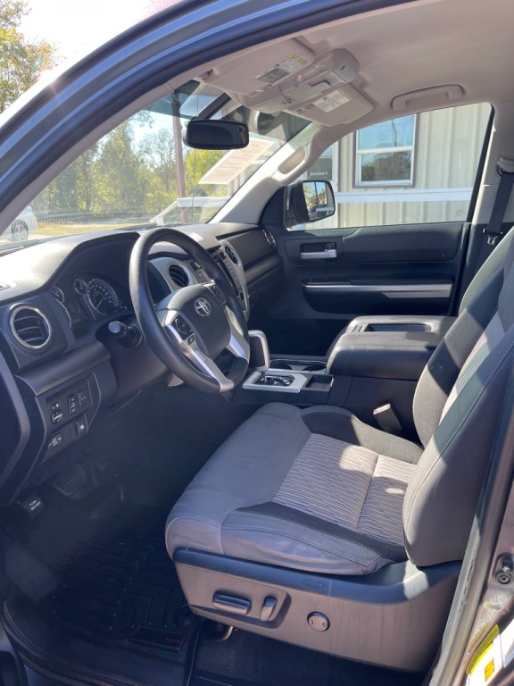 2016 Toyota Tundra Image 17