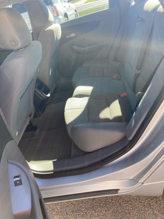 2017 Chevrolet Impala Image 11