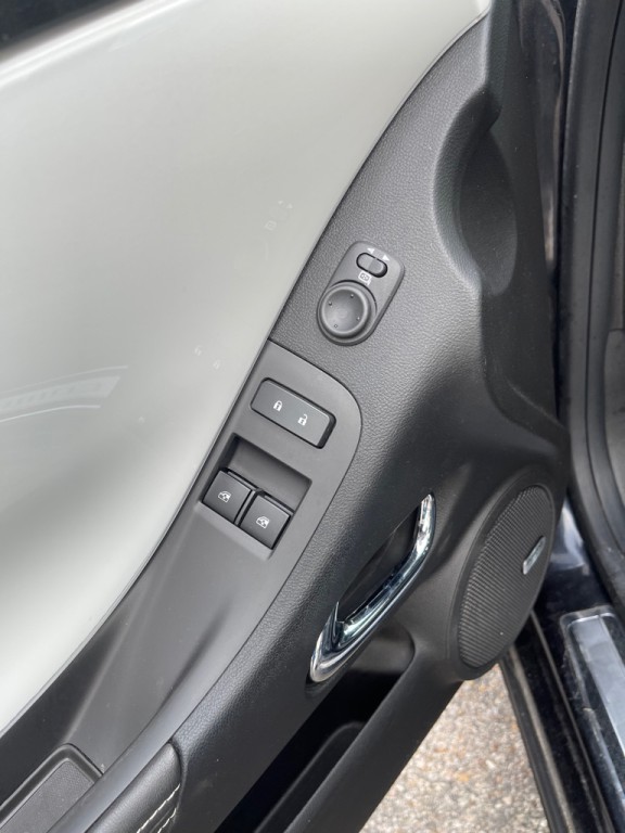 2012 Chevrolet Camaro Image 16