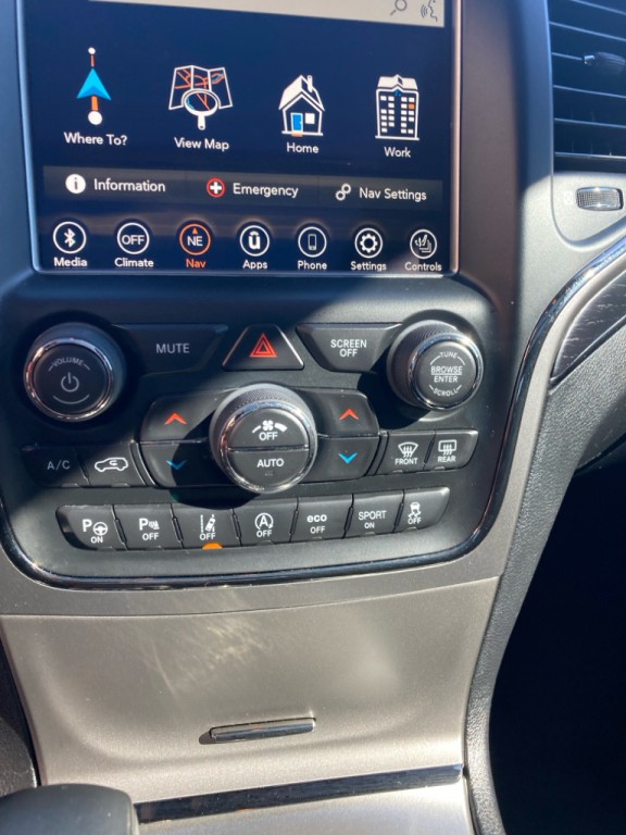 2018 Jeep Grand Cherokee Image 12